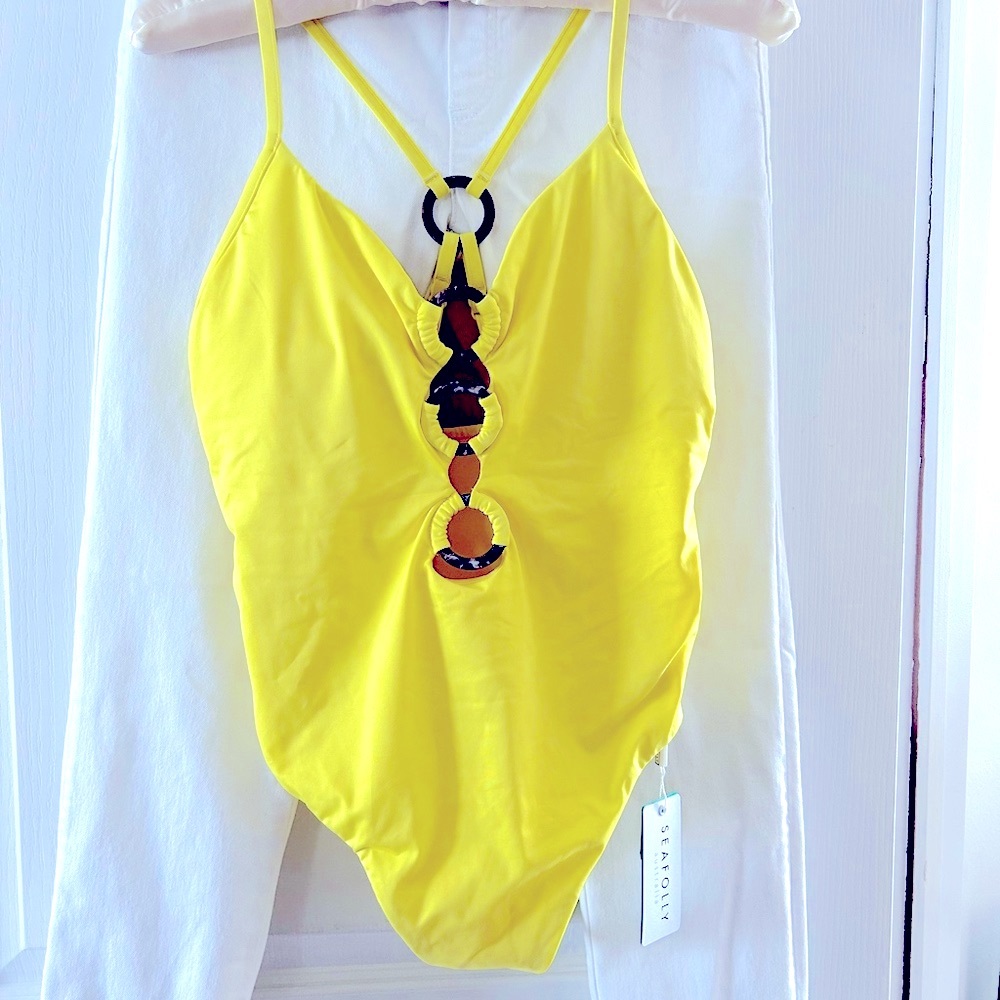 NWT SEAFOLLY Australia.one piece bathing suit. 
Sexy/classic.